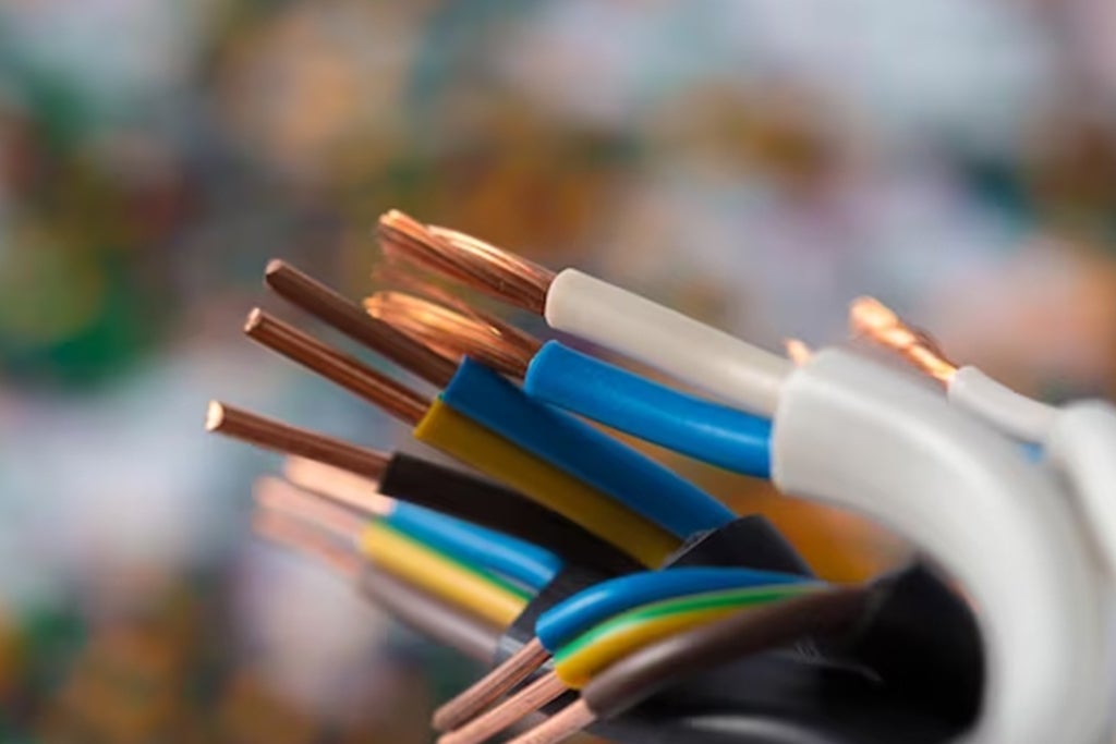 Stranded vs. Solid Wire: Optimal Choice and Reasons