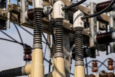 Types of Insulators Used in Power Transmission Lines