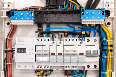 Types of circuit breakers and their importance