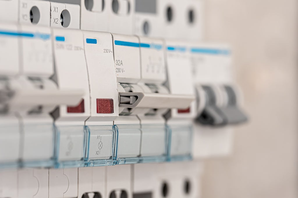 Know more about Voltage Surge Protector